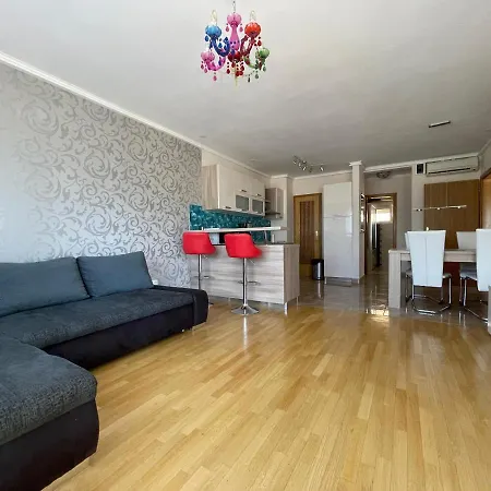 City Beach Apartment