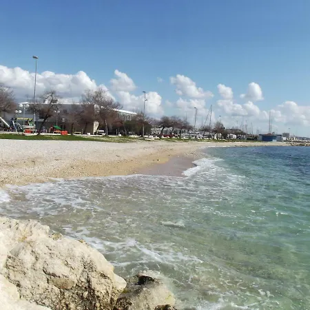 City Beach Апартаменты